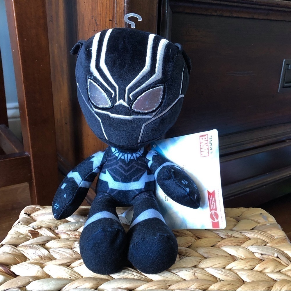 Marvel: Black Panther Plush Figure
